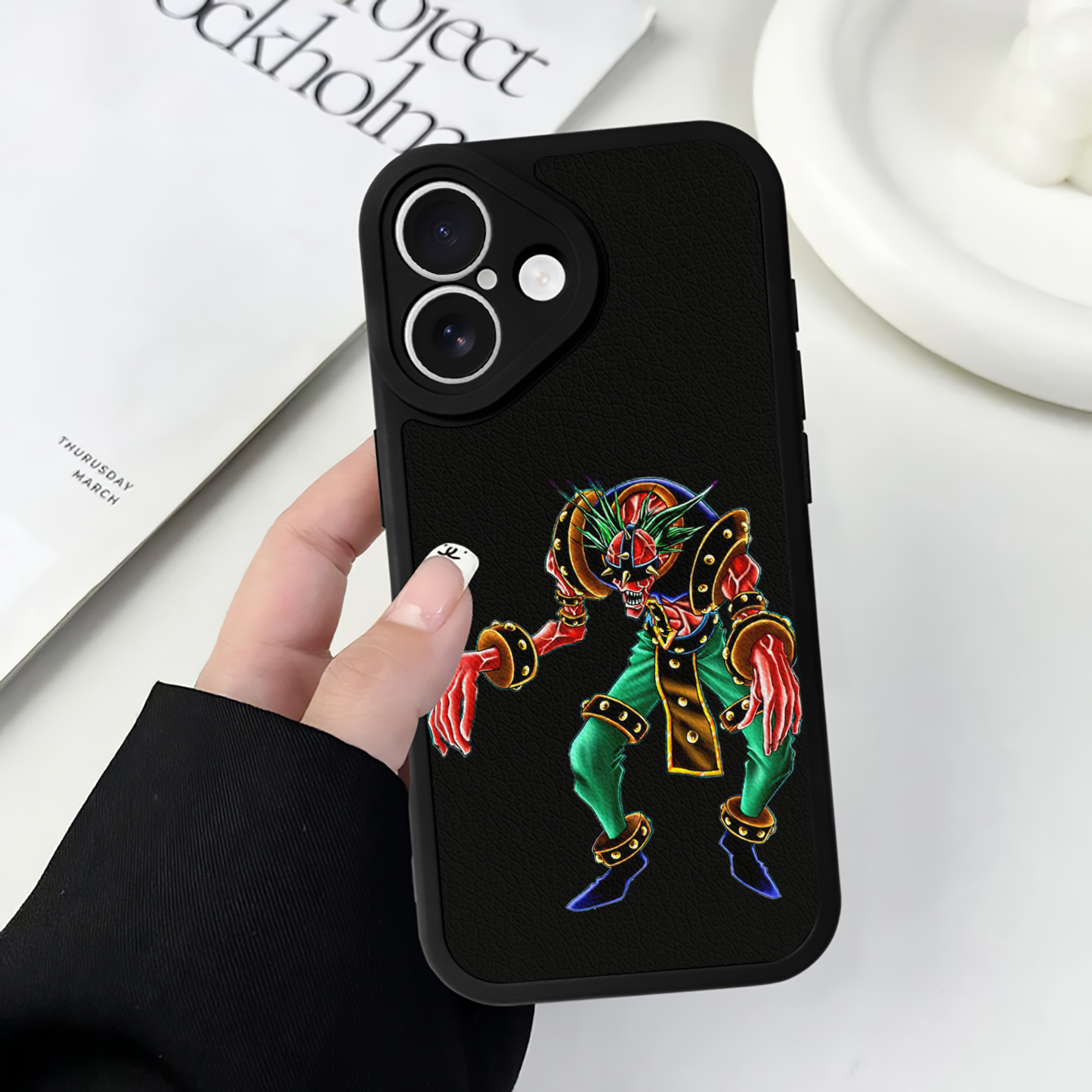 （画像用） 遊☆戯☆王 Yu-Gi-Oh! 【iPhone 16シリーズ対応】シリコンスマホケース（レザー調） 材質：シリコン